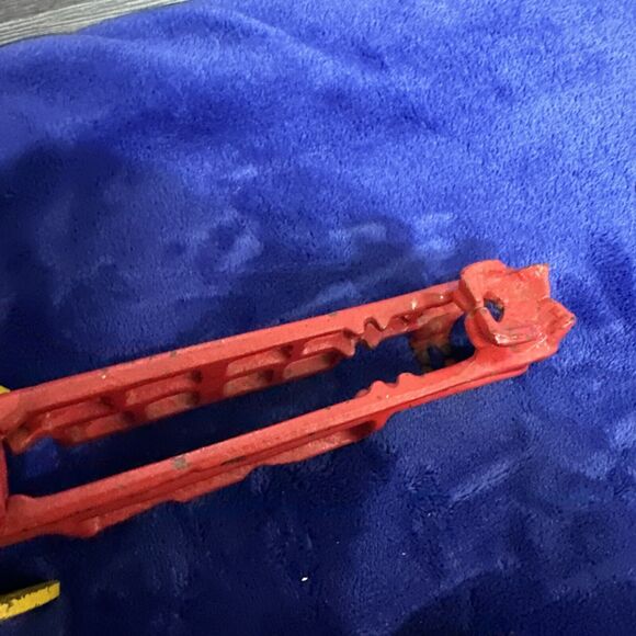 Vintage Cast Iron Horse Drawn Fire Truck Engine Wagon & 2 Horses Toy Two Pieces - Picture 13 of 16